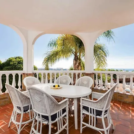 Sleeps 6 Air Con Wifi Nerja